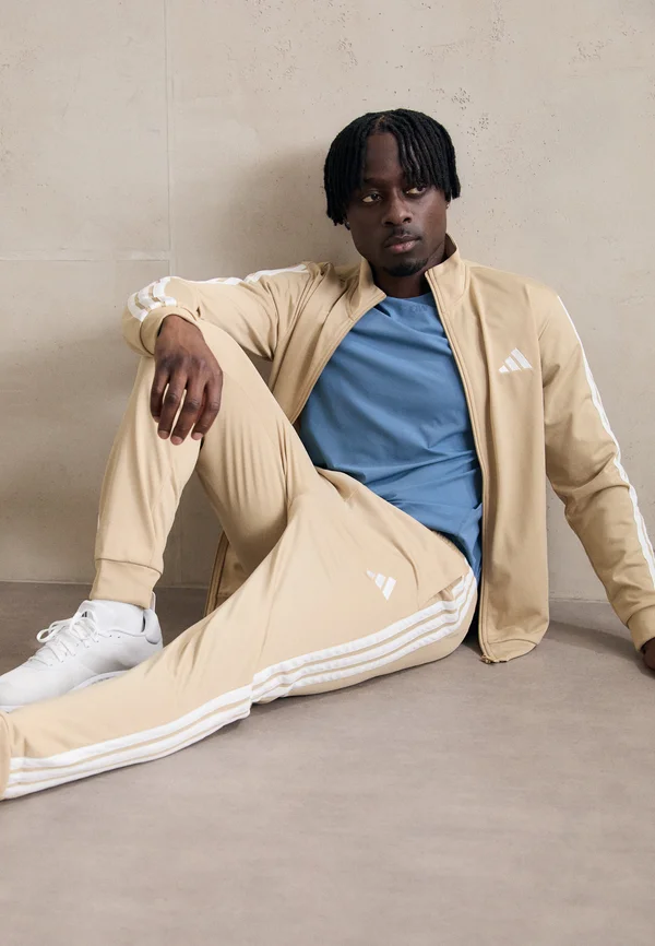 SET - Tracksuit - magic beige/white
