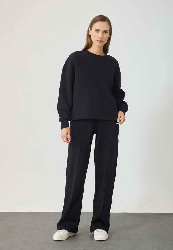 SET - Tracksuit - true black