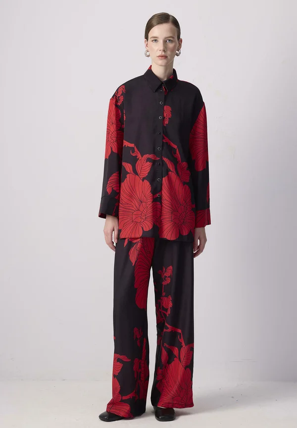 SET - Trousers - black