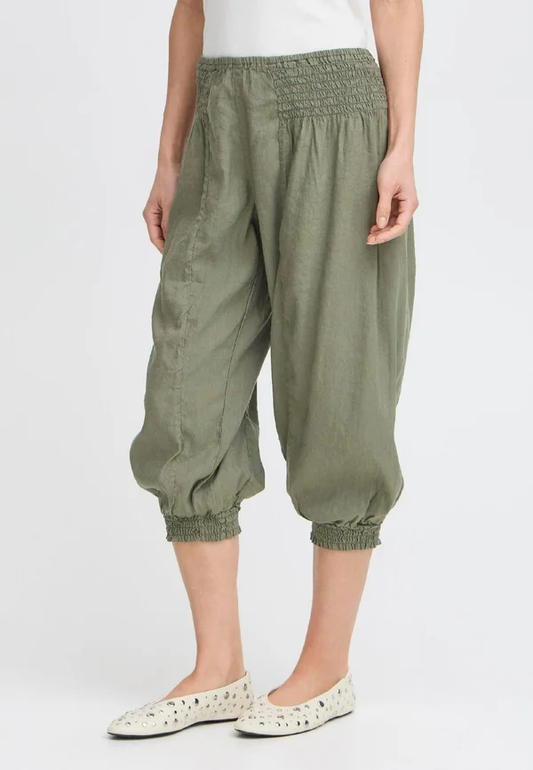 Shorts - deep lichen green