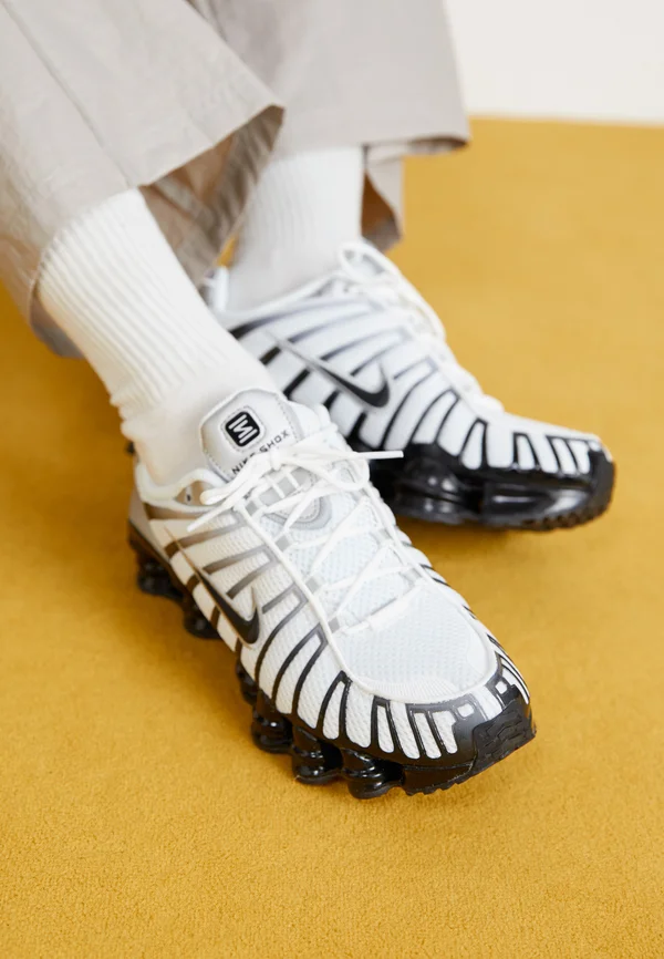 SHOX  - Trainers - metallic silver/black/white/wolf grey