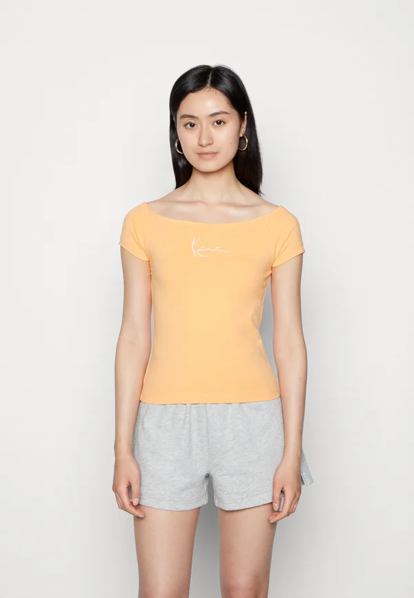 SIGNATURE OFF SHOULDER TIGHT TEE  - Basic T-shirt - apricot