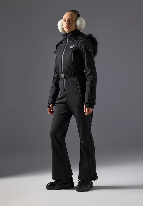 SKI SUIT WITH ADJUSTABLE BELT AND DETACHABLE FUR HOOD - Snowsuit - black