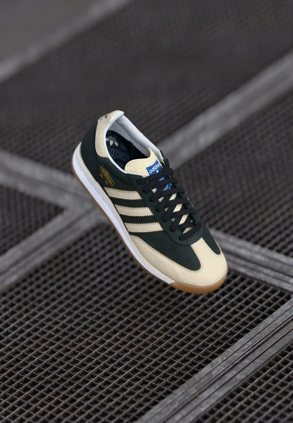 SL 72 RS UNISEX - Trainers - core black/cream white