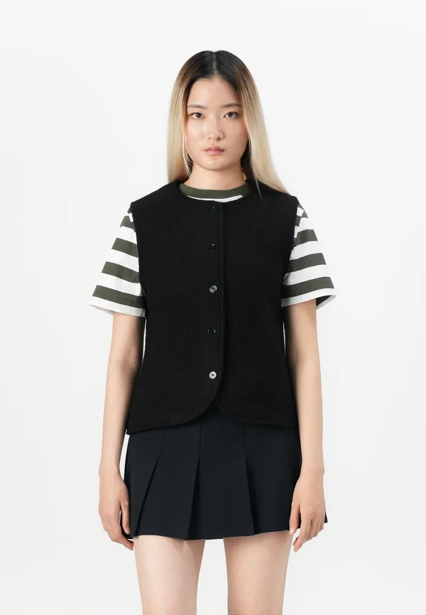 SLFDARLA - Waistcoat - black