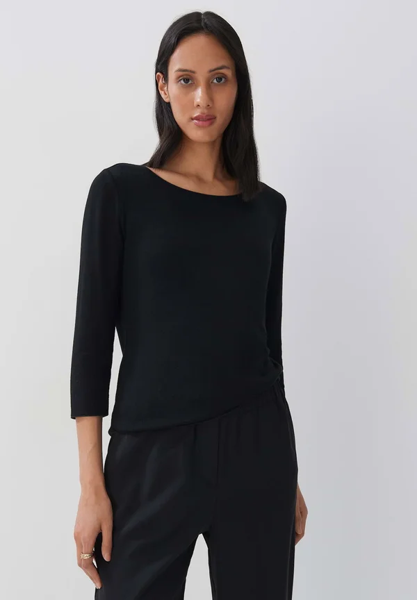 SLIM FIT - Basic T-shirt - black