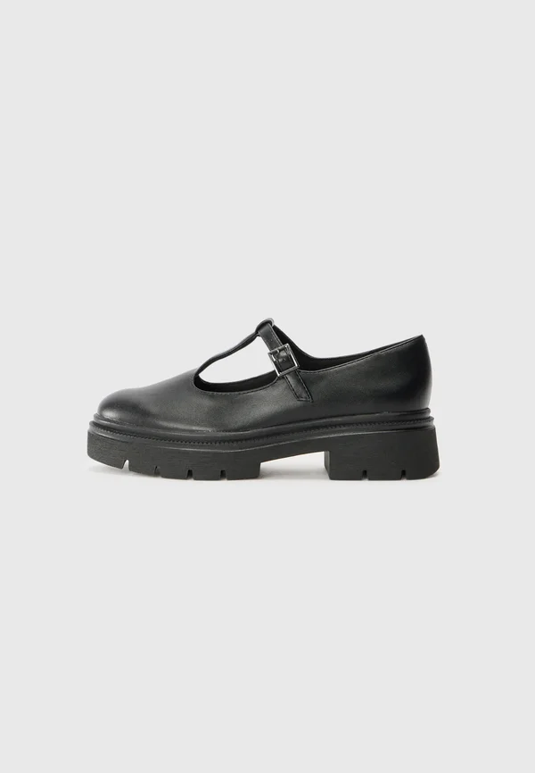 Slip-ons - black