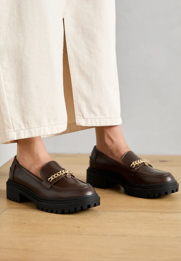 Slip-ons - brown