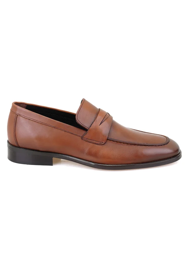 Slip-ons - brown