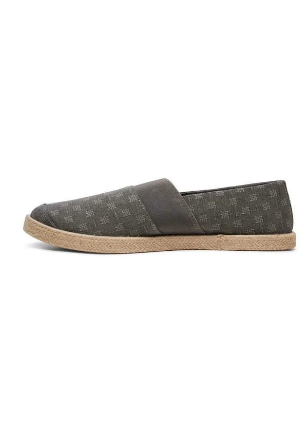 Slip-ons - green green green