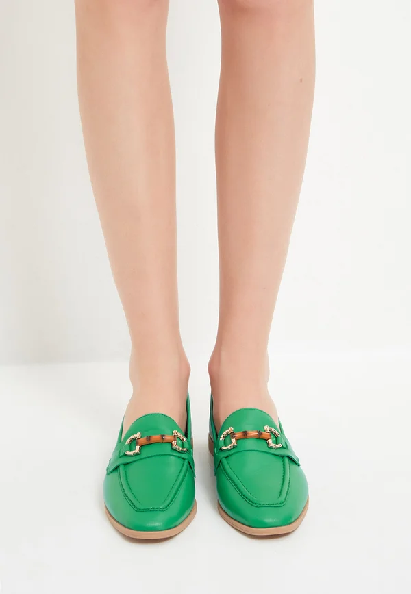 Slip-ons - green