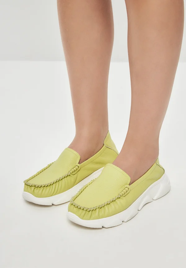 Slip-ons - green