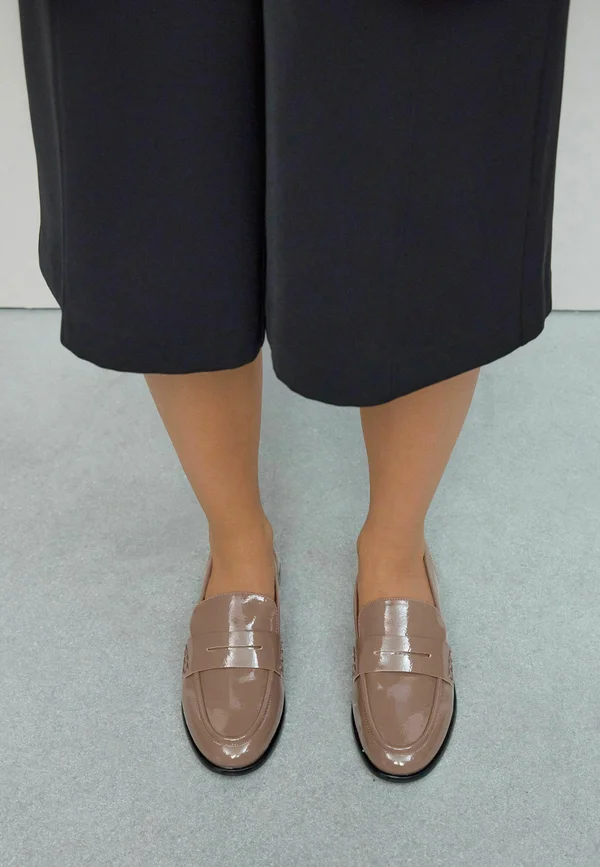 Slip-ons - mocha brown