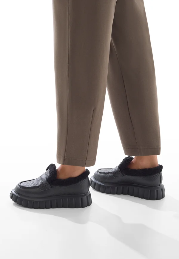 Slip-ons - schwarz-