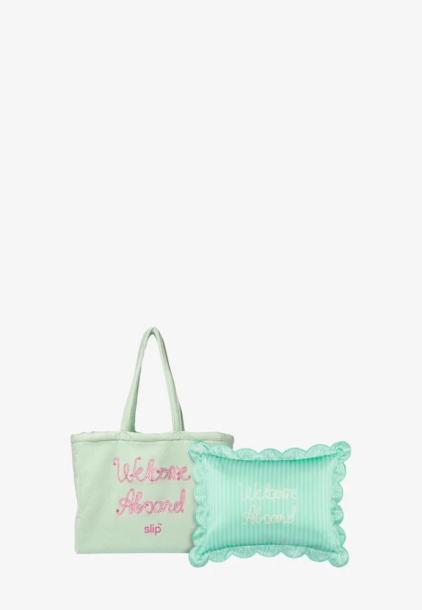 SLIP PURE SILK TRAVEL PILLOW WITH COMPLIMENTARY BEACH BAG - Skincare tool - les vacances