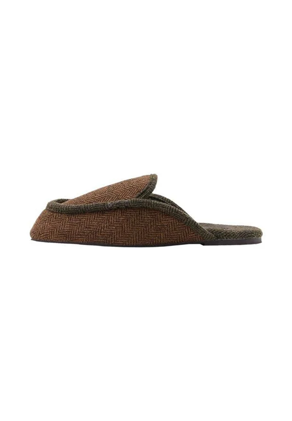 Slippers - brown