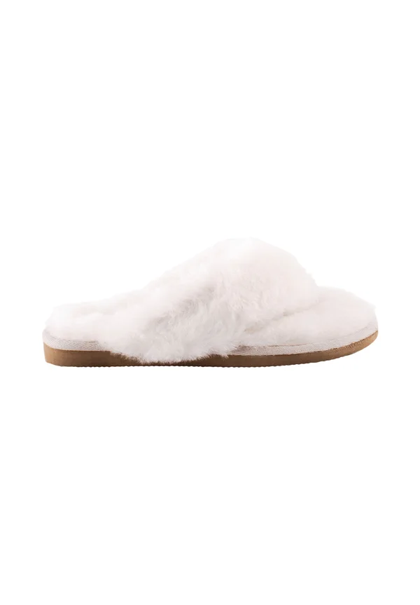 Slippers - creme