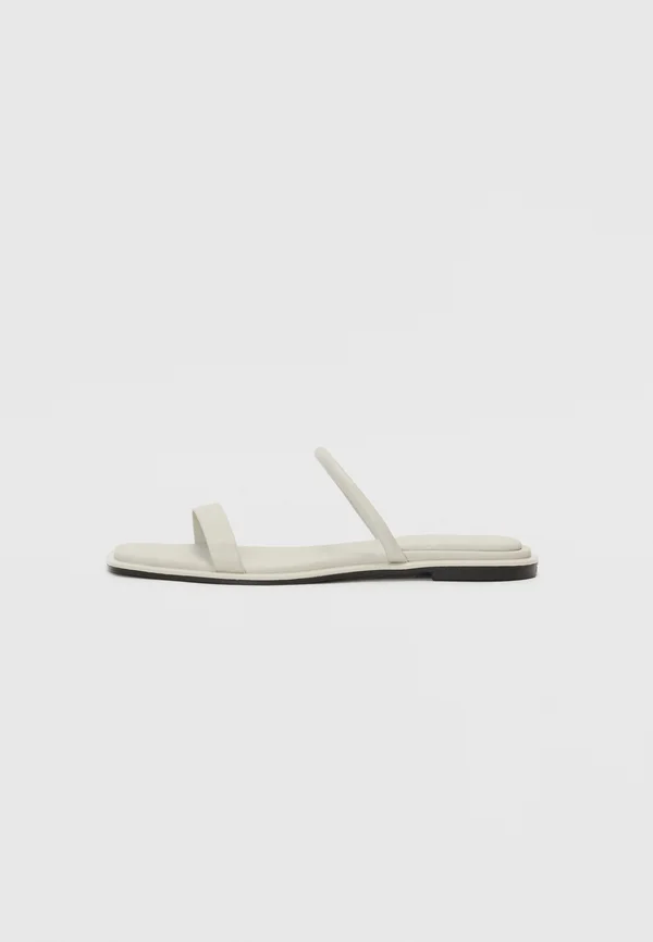 Slippers - moonstruck