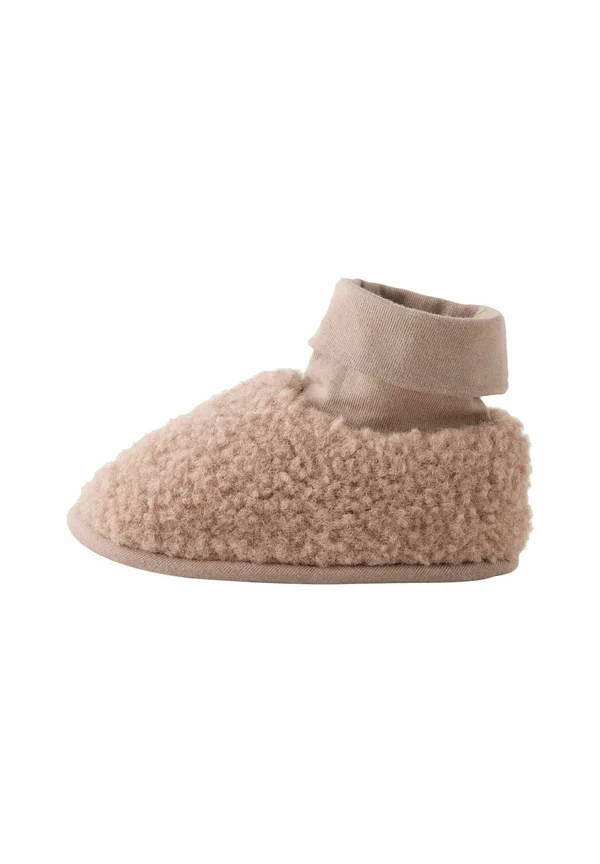 Slippers - neutral brown borg