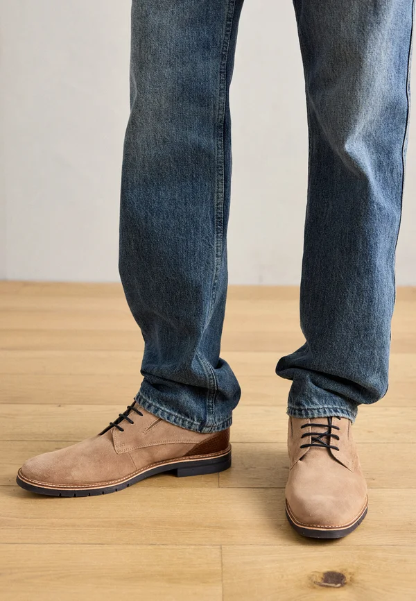 Smart lace-ups - beige