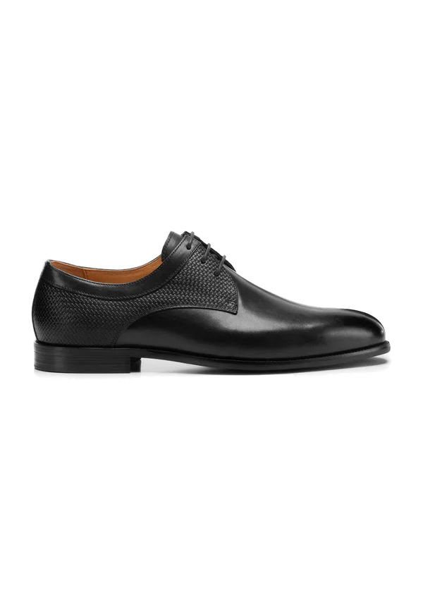 Smart lace-ups - black