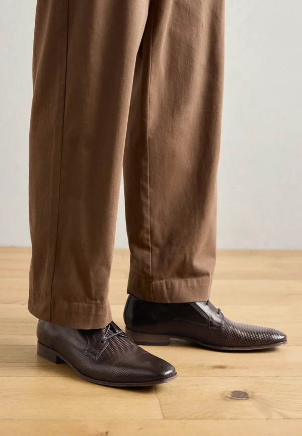 Smart lace-ups - brown