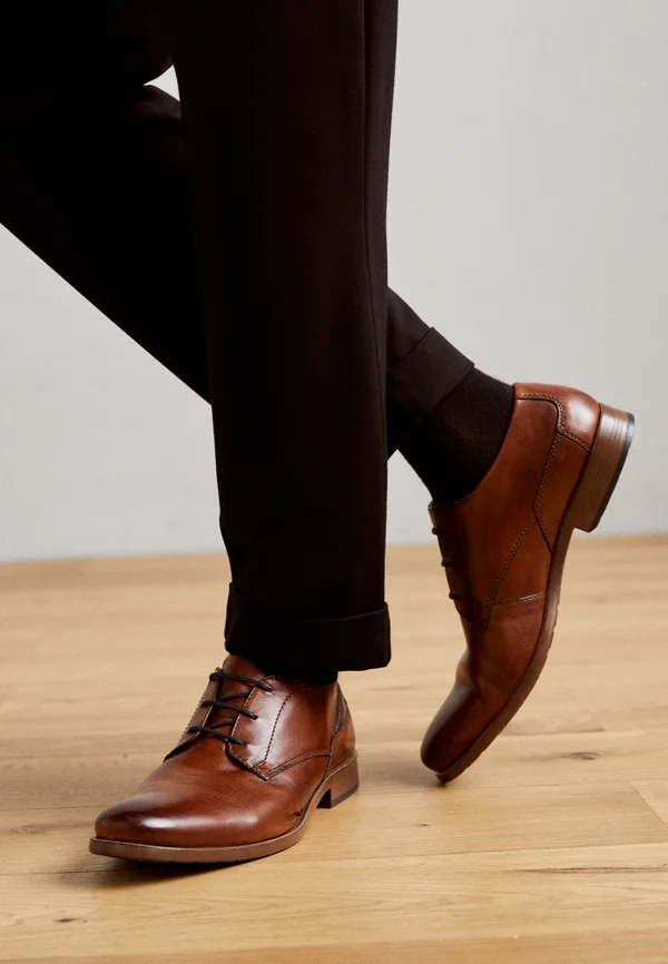 Smart lace-ups - cognac