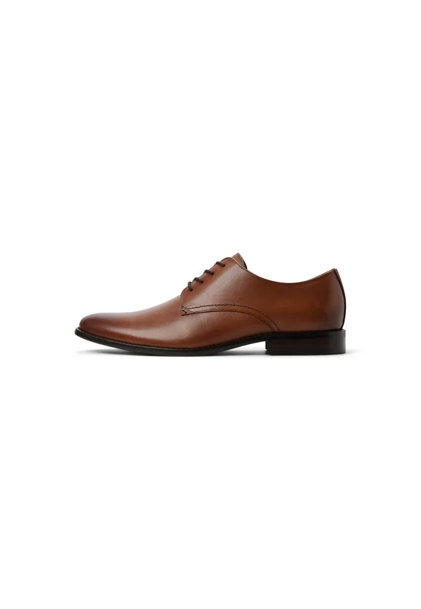 Smart lace-ups - cognac