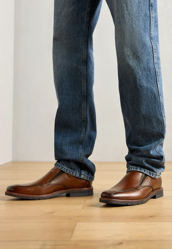 Smart slip-ons - cognac