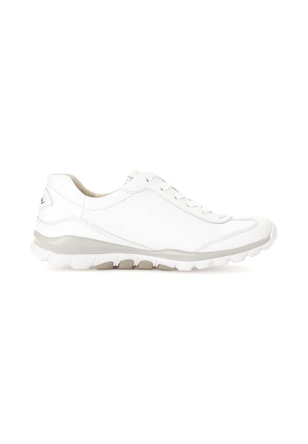 SNEAKER LOW - Trainers - weiss s weiss