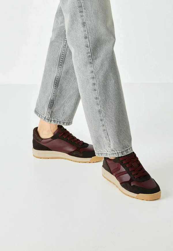 SNEAKER - Trainers - merlot comb