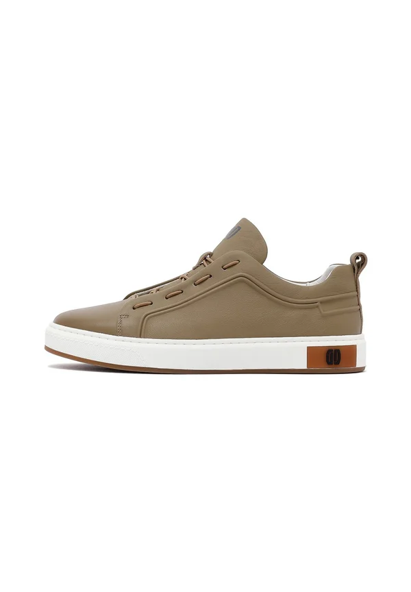 SNEAKERS - Trainers - beige