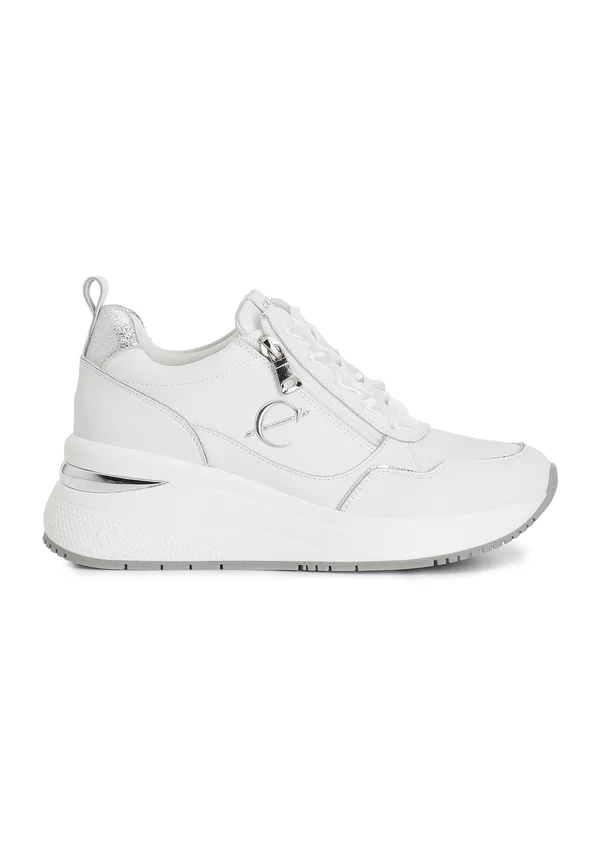 SNEAKERS - Trainers - white