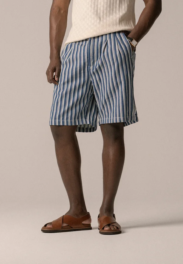 SOURCE STRIPED UNISEX - Denim shorts - white