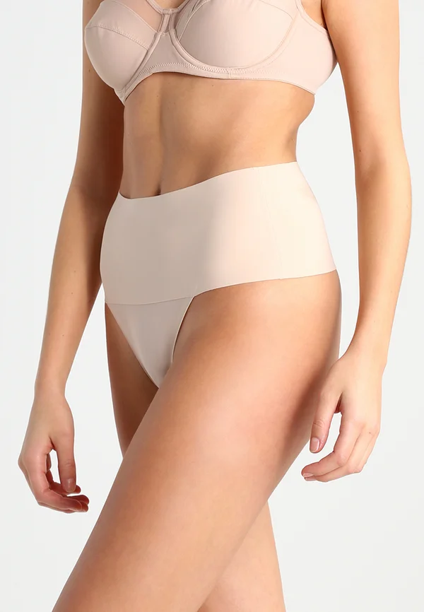 SPANXSUPERSMOOTH™ UNDIE-TECTABLE® THONG - Thong - haut