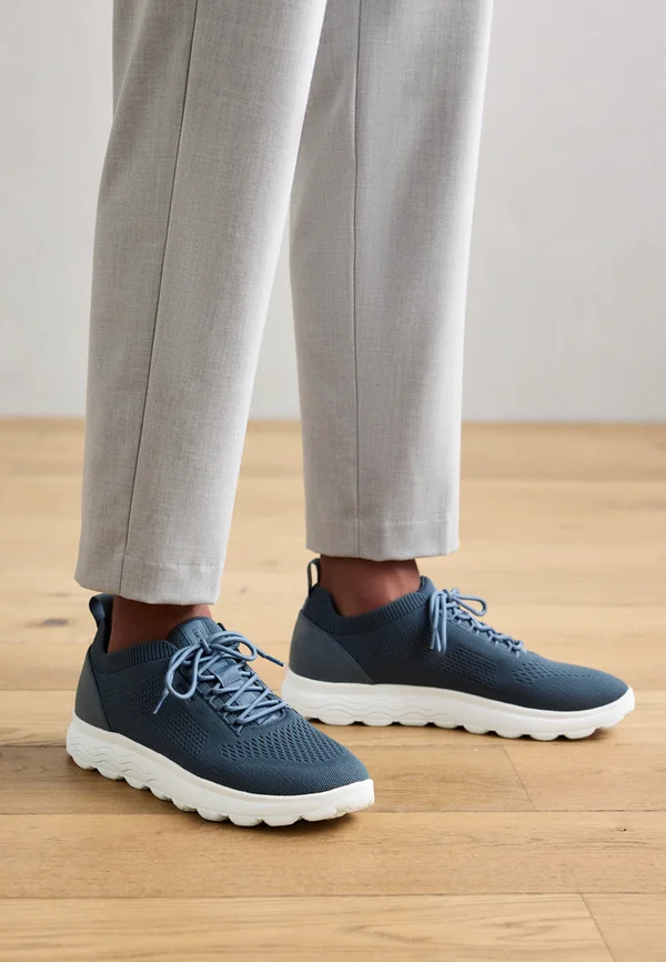SPHERICA - Trainers - avio