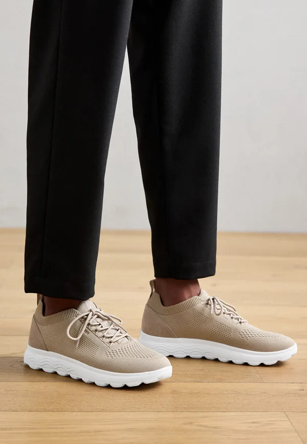 SPHERICA - Trainers - sand