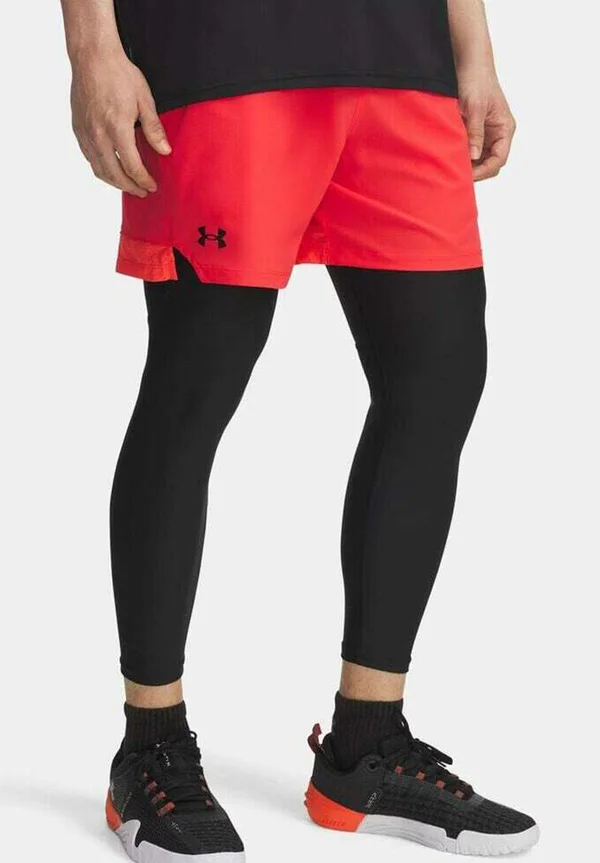 Sports shorts - red