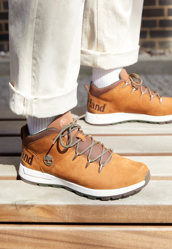 SPRINT TREKKER - Lace-up ankle boots - rust