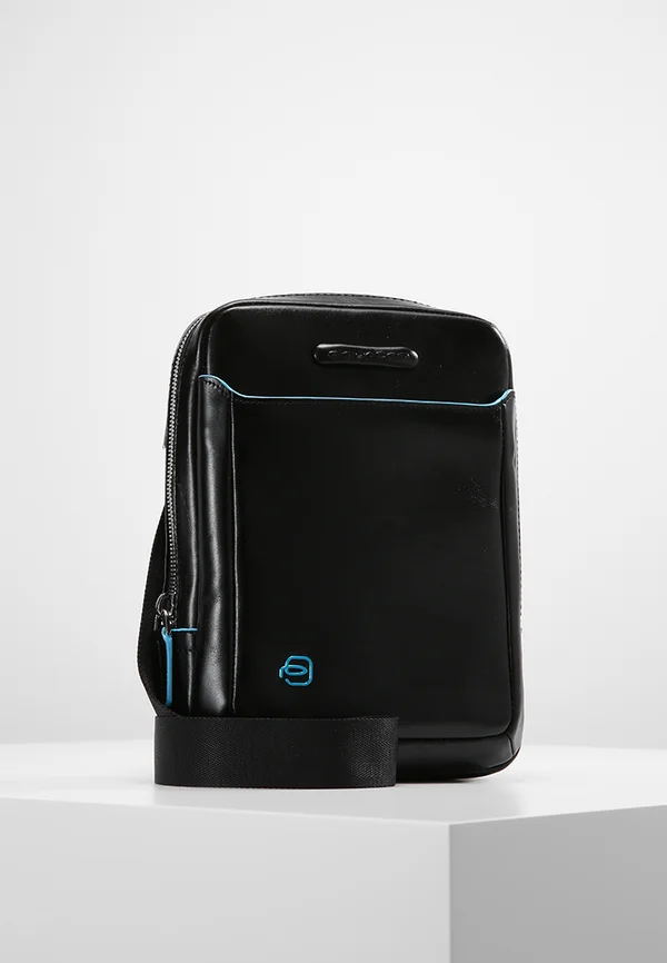 SQUARE CROSS BODY BAG - Cross body bag - nero