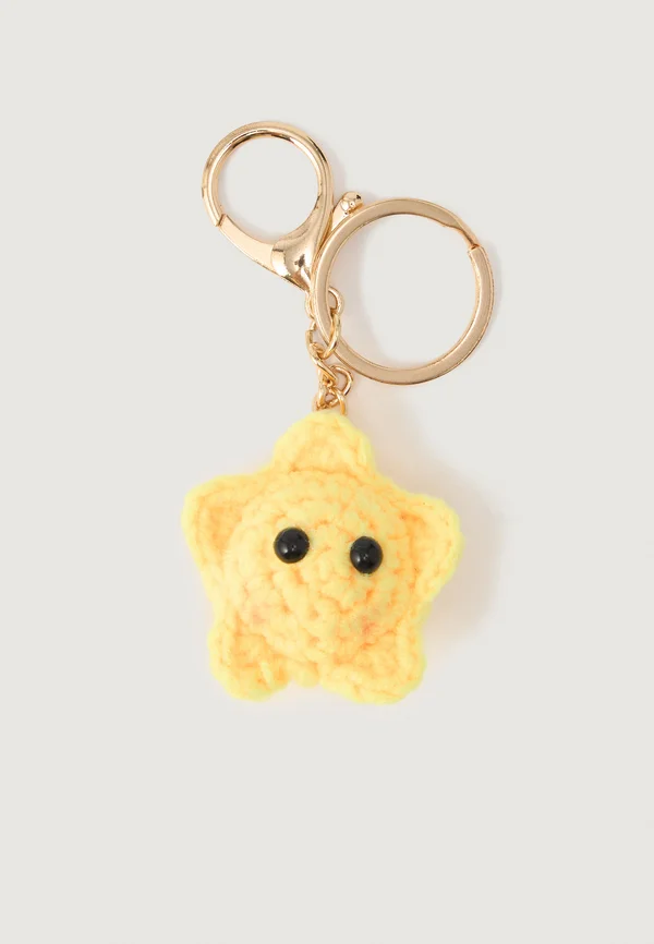 STAR - Keyring - yellow