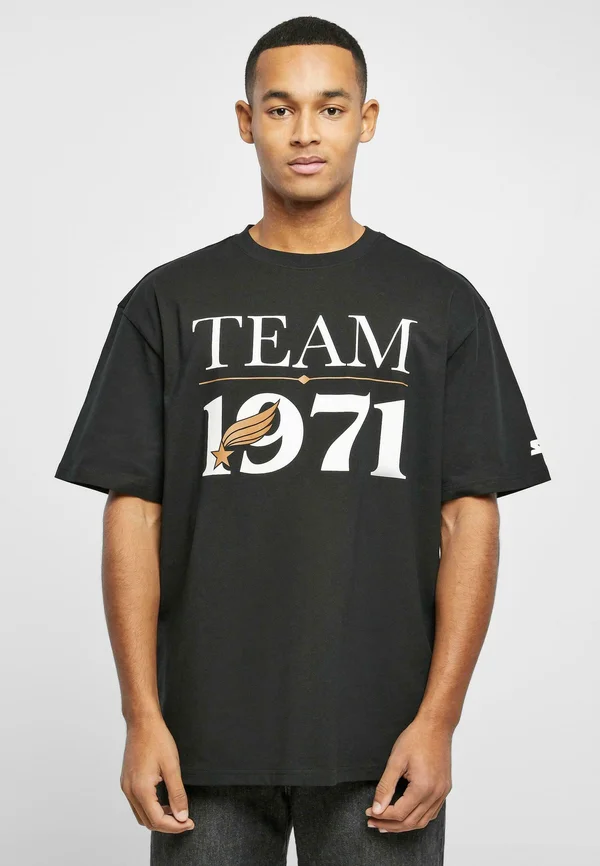 STARTER HERREN STARTER TEAM 1971 OVERSIZE TEE - Print T-shirt - black