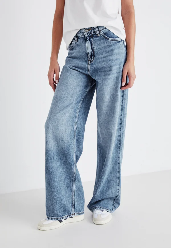 STELLA - Relaxed fit jeans - take the hint