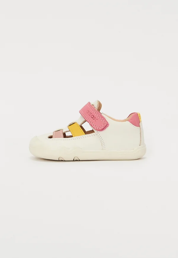 STEPPIEUP GIRL - Sandals - white/pink