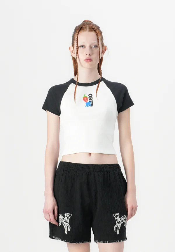 STRAWBERRY EYES - Print T-shirt - white