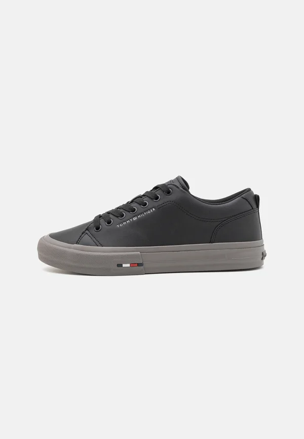 STREET - Trainers - black