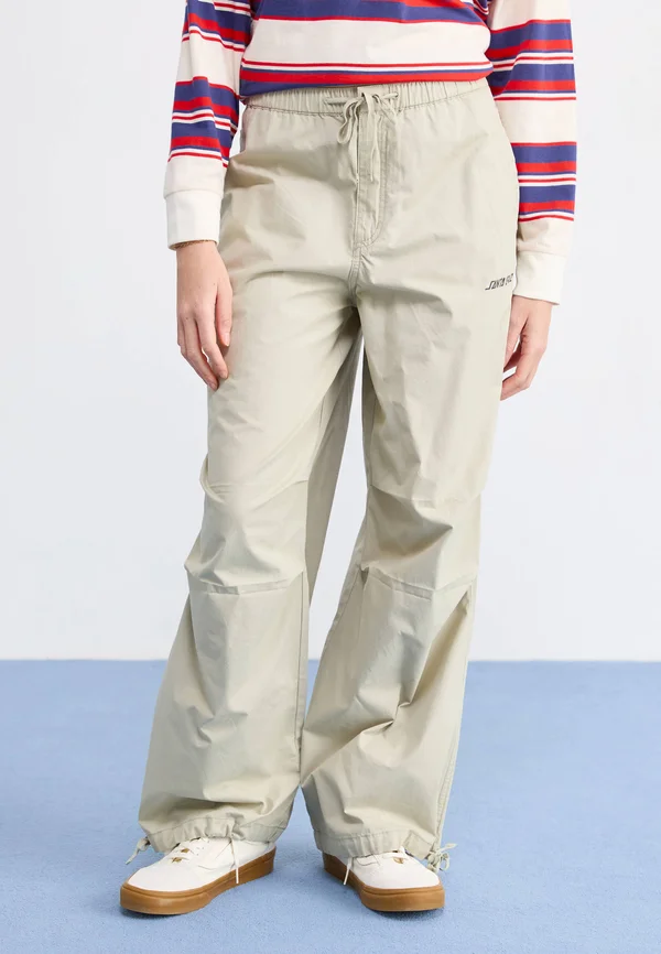 STRIP PARACHUTE PANT - Trousers - silver-coloured