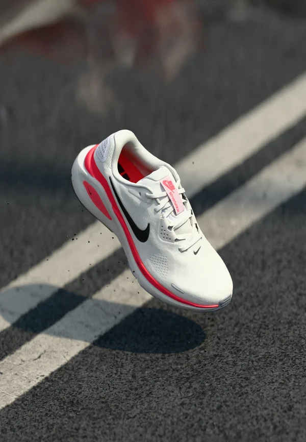 STRUCTURE 26 - Road running shoes - white/black/bright crimson/photon dust/wolf grey