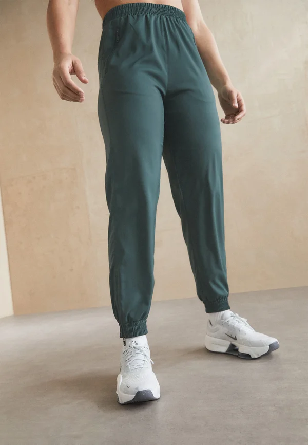 SUMMIT TRACK PANT - Tracksuit bottoms - moss