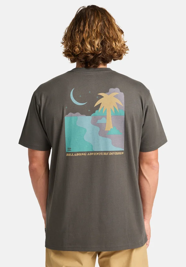 SUNDOWN - Print T-shirt - rav